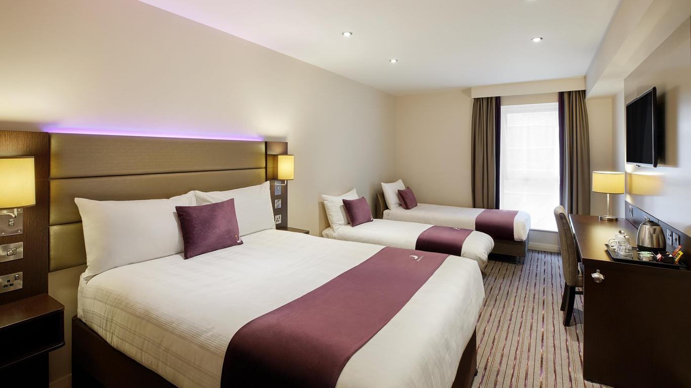 Premier Inn Edinburgh (Princes Street)