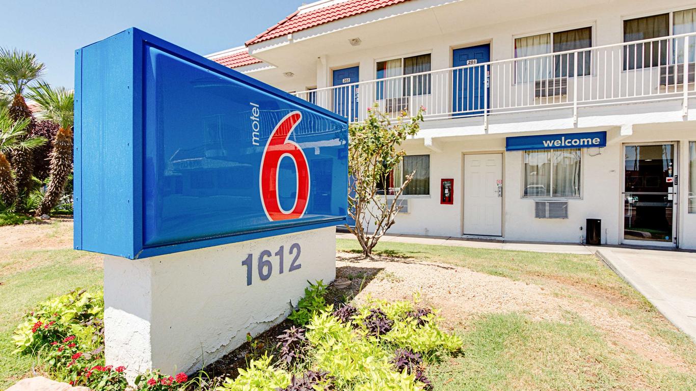 Motel 6 Scottsdale South