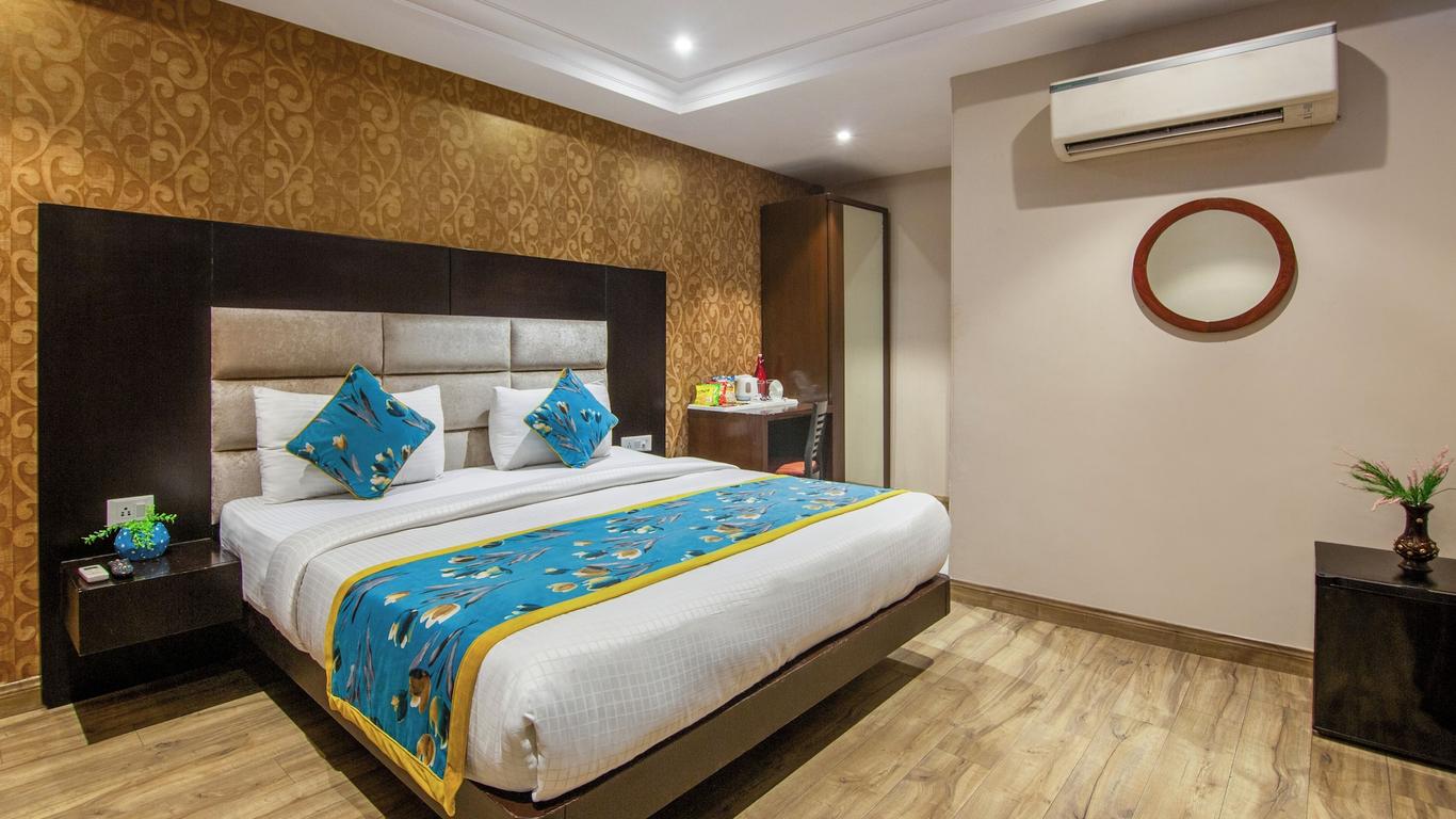 Hotel Waves, Delhi Airport