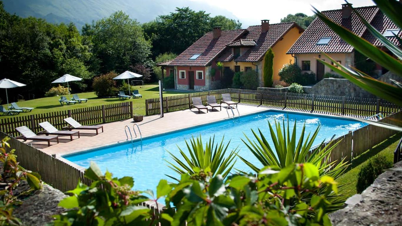 Hotel Rural La Lluriga