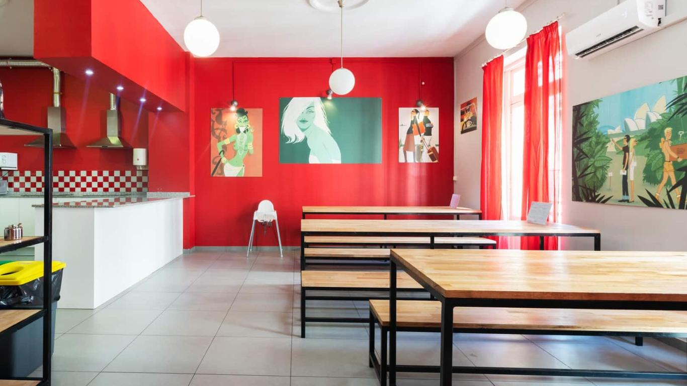 Red Nest Hostel