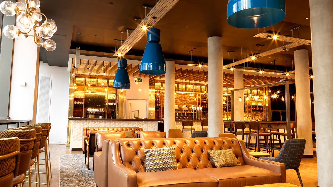 DoubleTree by Hilton Manchester - Piccadilly
